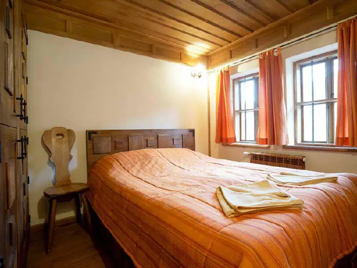 Guest house Zheravna – revival-era replicas of cupboards and trunks in pine with raised grain, photo 1